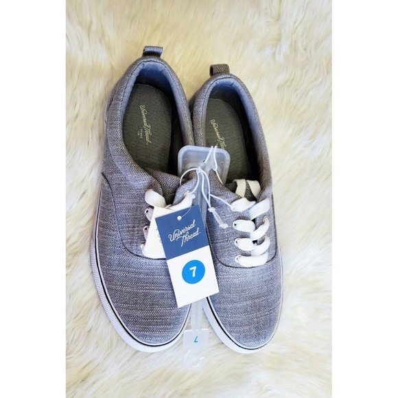 Women's Molly Apparel Sneakers - Universal Thread - Gray - Size 7 - Picture 1 of 2